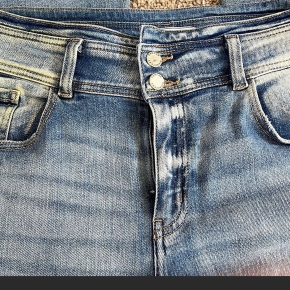 KanCan Signature High Rise Super Flare Jean, Women's 31/34 - Picture 1 of 9